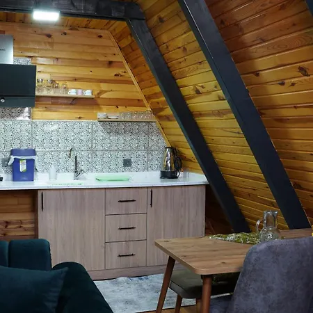 Hilltop 3 Lodge