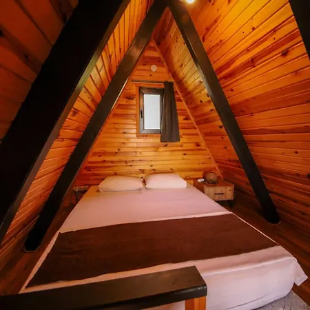 Lodge Hilltop 3